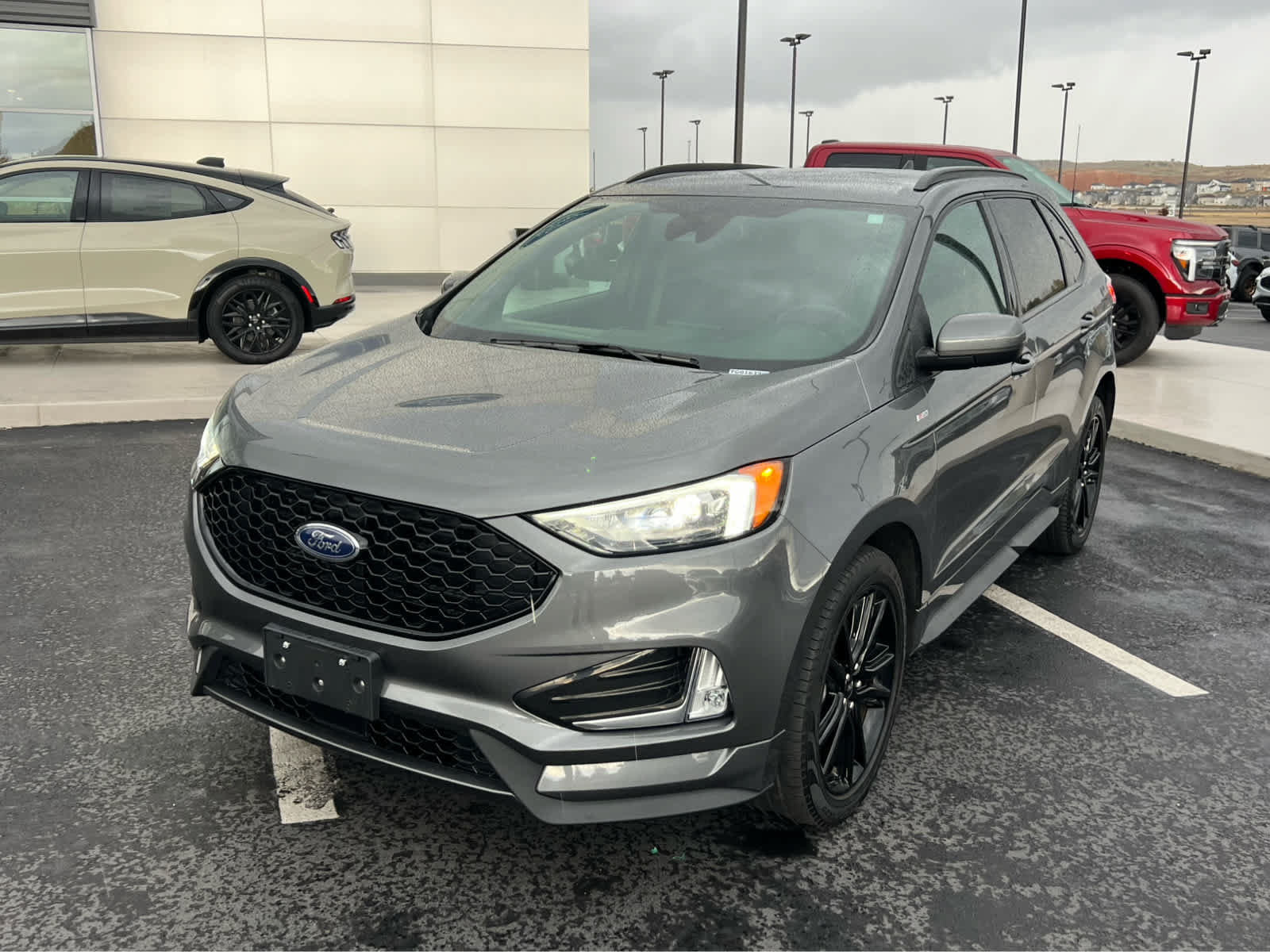 Certified 2023 Ford Edge ST-Line AWD/4WD image 2