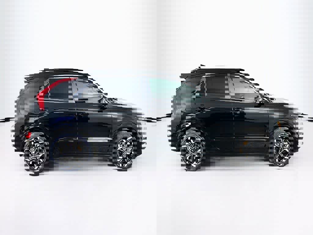 Used 2024 Kia Niro EX Touring image 6