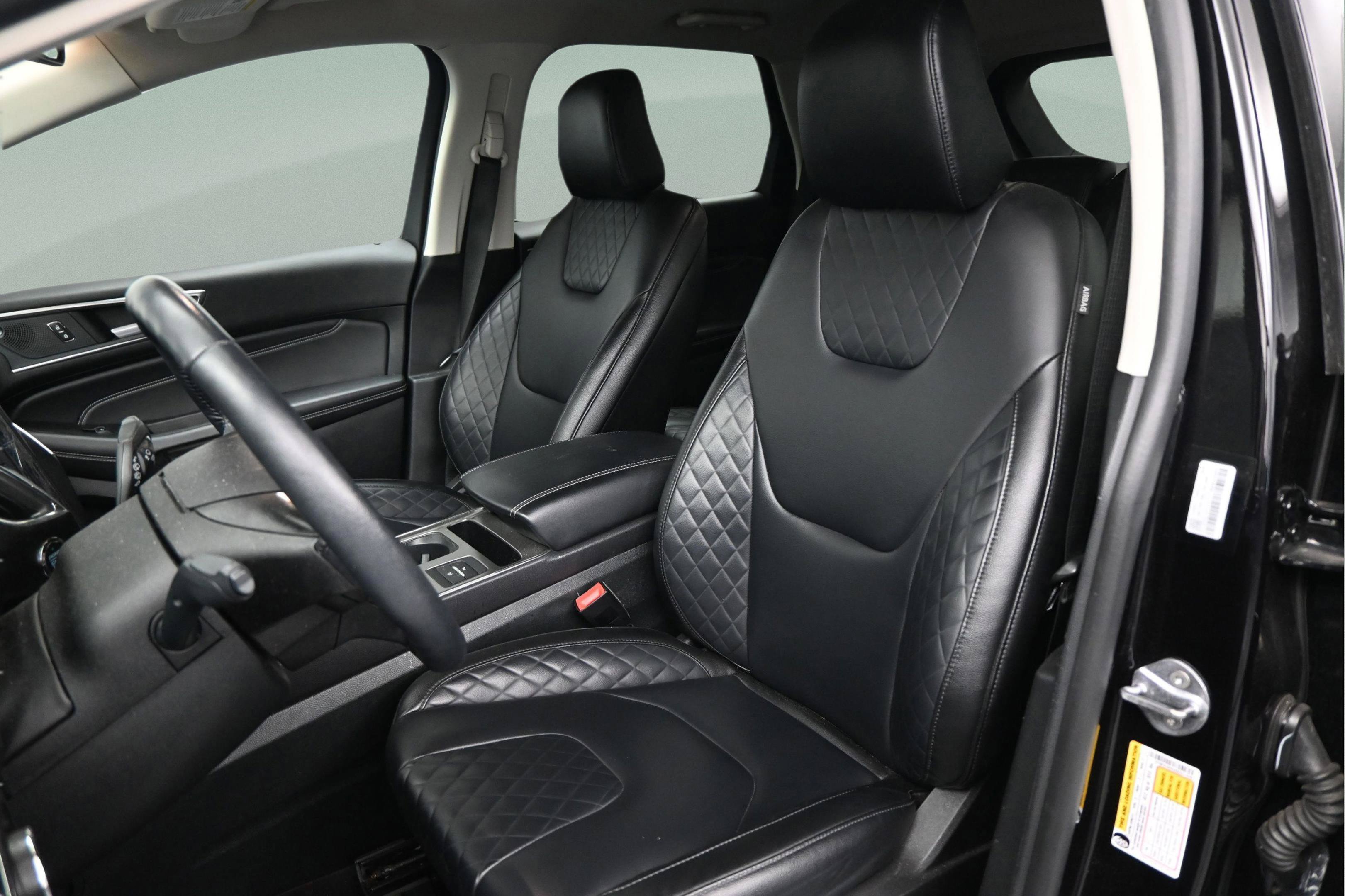 Certified 2024 Ford Edge Titanium AWD/4WD image 31