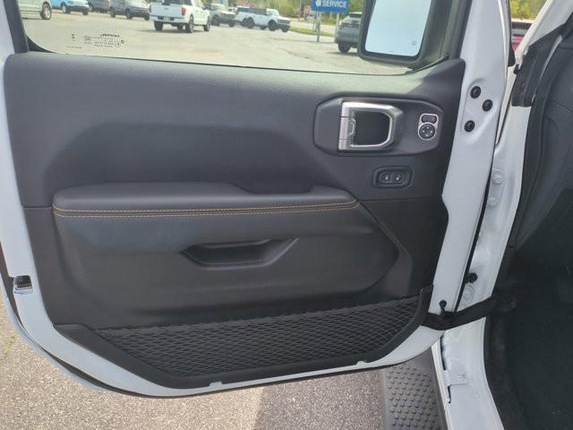 Used 2024 Jeep Wrangler Unlimited Sahara w/ Safety Group image 13