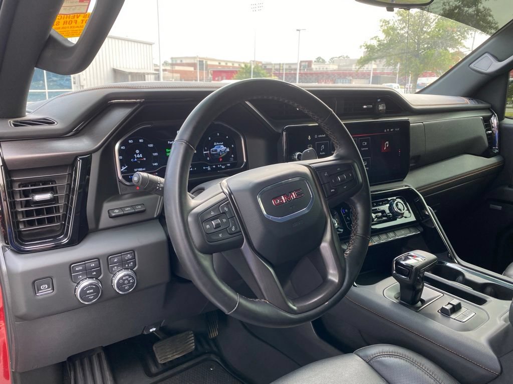 Used 2025 GMC Sierra 1500 AT4 w/ AT4 Premium Package AWD/4WD image 12