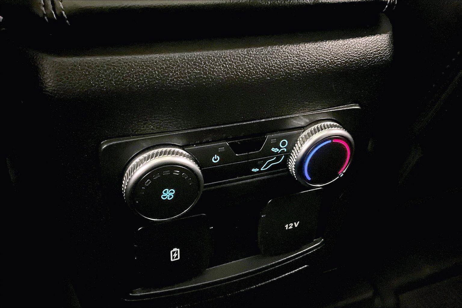 Certified 2022 Ford Explorer XLT w/ Equipment Group 202A image 33