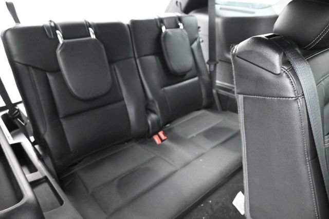 Certified 2020 Ford Explorer XLT w/ Equipment Group 202A AWD/4WD image 9