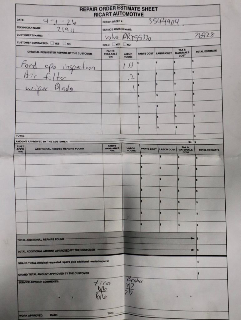 Used 2024 Volvo XC60 T8 Core AWD/4WD image 12