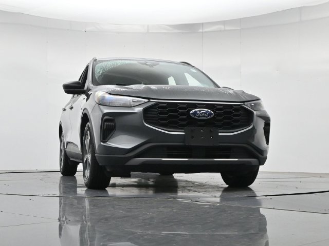 Certified 2025 Ford Escape ST-Line FWD image 37