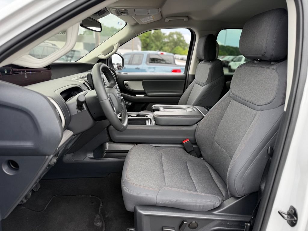 Certified 2025 Ford Expedition Active AWD/4WD image 13