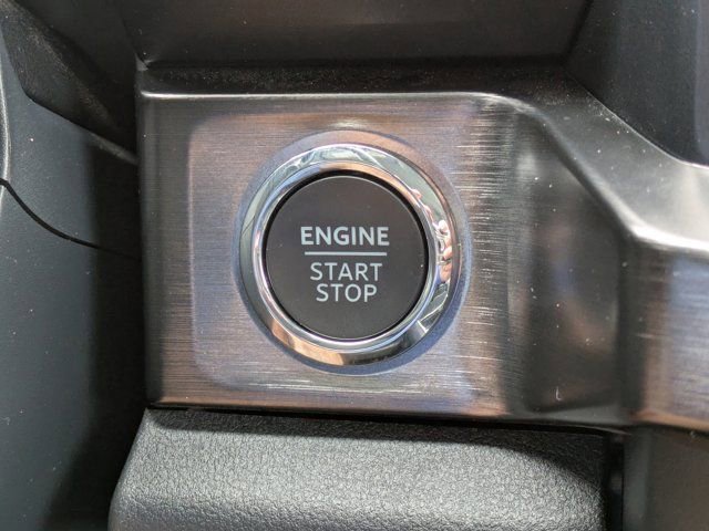 Certified 2024 Ford F250 Lariat w/ Black Appearance Package image 30