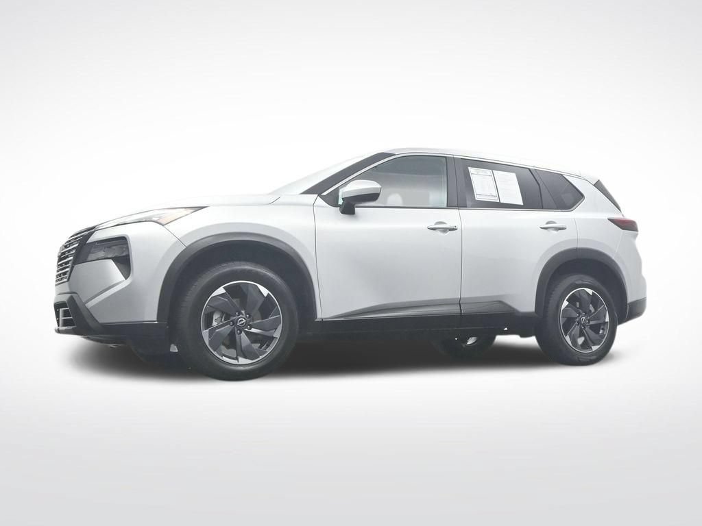 Used 2025 Nissan Rogue SV FWD image 39
