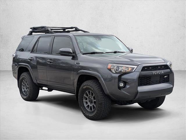 Used 2022 Toyota 4Runner SR5 AWD/4WD image 3
