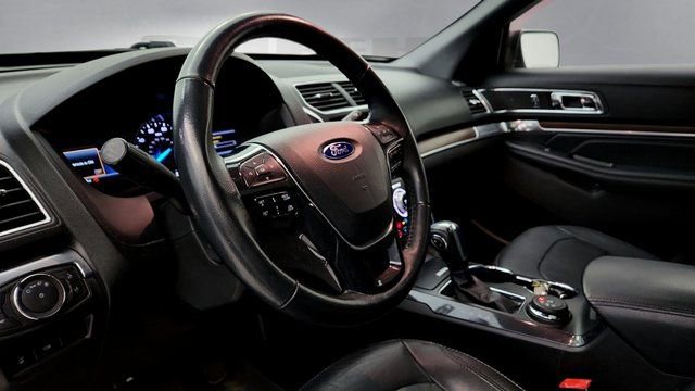 Certified 2019 Ford Explorer Limited w/ Ford Safe & Smart Package AWD/4WD image 3