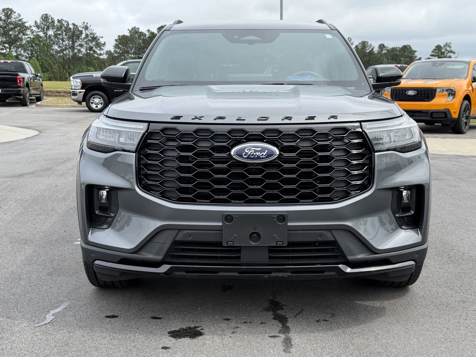Certified 2025 Ford Explorer ST-Line w/ ST-Line Street Pack AWD/4WD image 28
