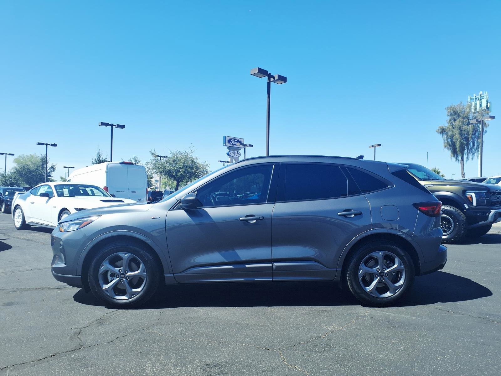Certified 2023 Ford Escape ST-Line w/ Tech Pack #1 FWD image 3