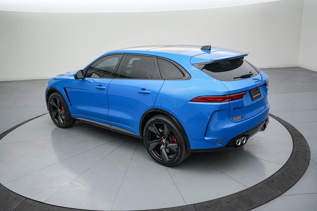 Used 2023 Jaguar F-PACE SVR image 3