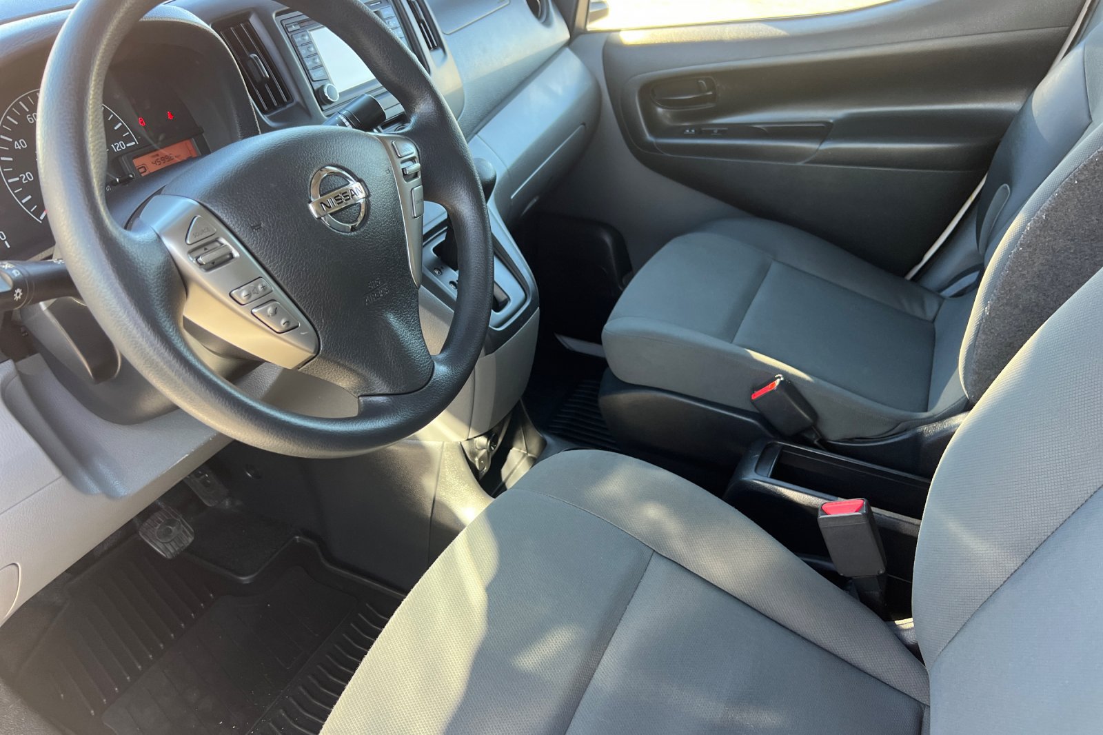 Used 2018 Nissan NV200 SV w/ Navigation Package FWD image 11