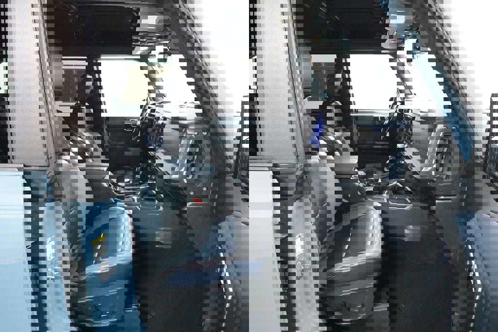 Certified 2022 Ford Bronco Outer Banks AWD/4WD image 31