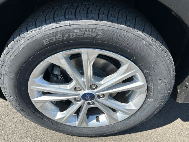 Certified 2019 Ford Escape SE FWD image 17