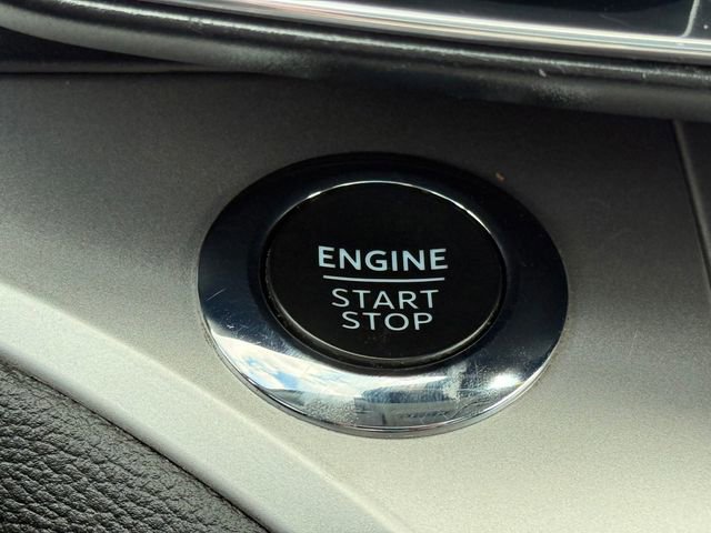 Certified 2022 Ford Explorer XLT w/ Equipment Group 202A image 17