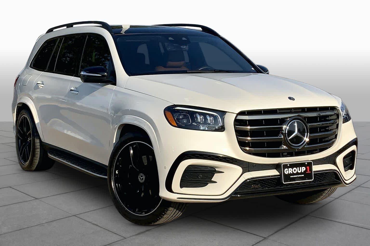 Used 2024 Mercedes-Benz GLS 450 4MATIC image 3