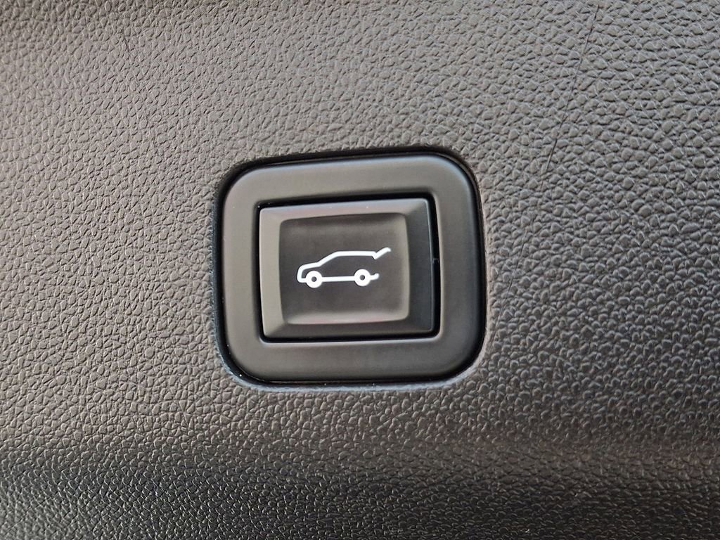 Used 2021 Chevrolet Tahoe Premier w/ Premium Package image 34