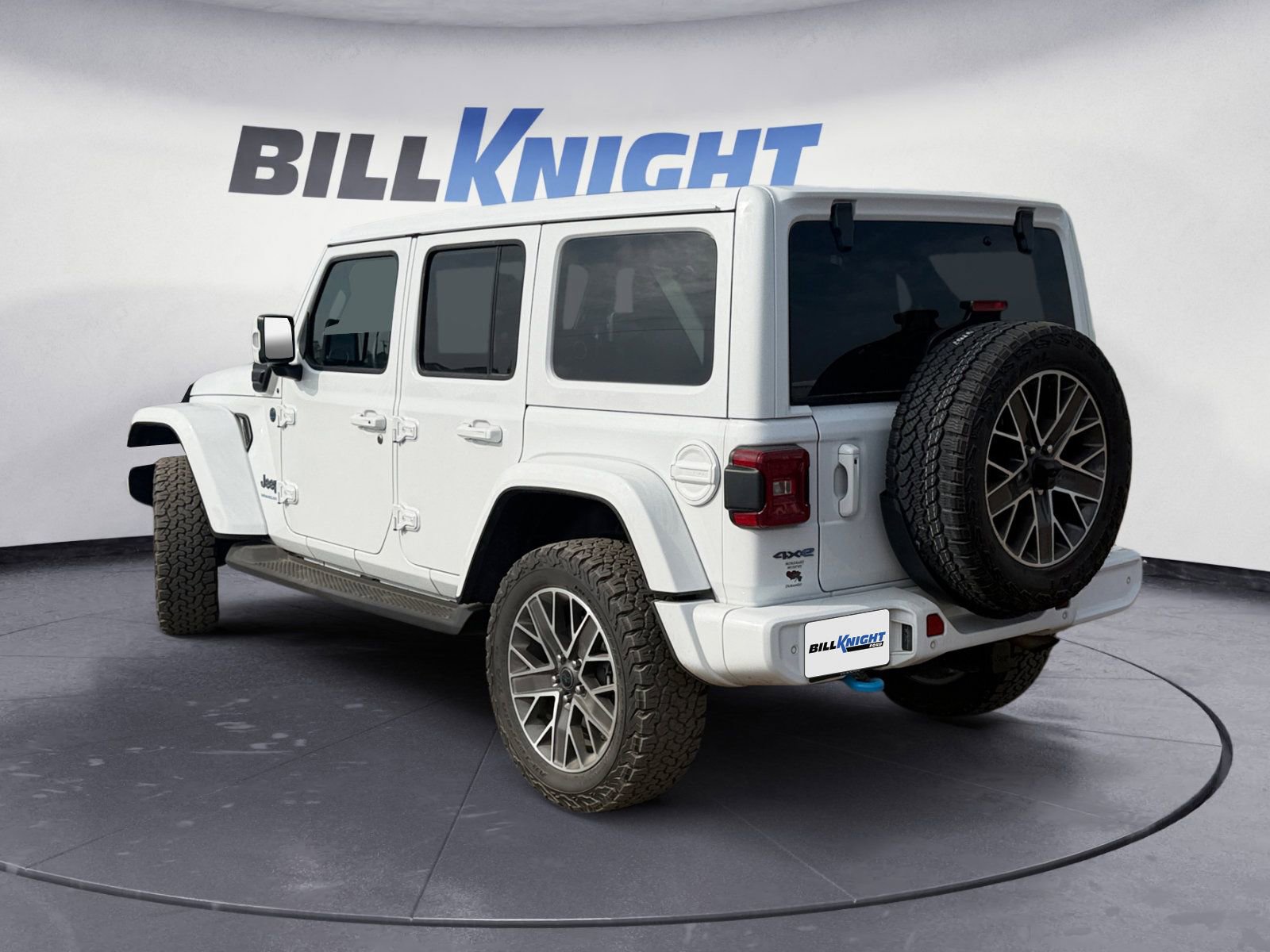 Used 2024 Jeep Wrangler High Altitude AWD/4WD image 3
