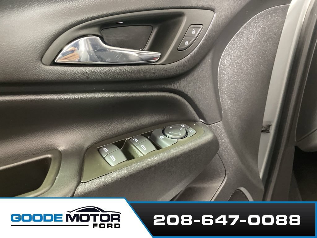 Used 2023 Chevrolet Equinox LT FWD image 9
