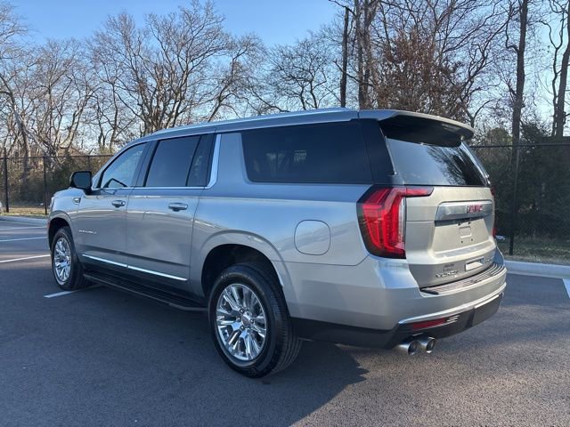 Used 2023 GMC Yukon XL Denali image 3