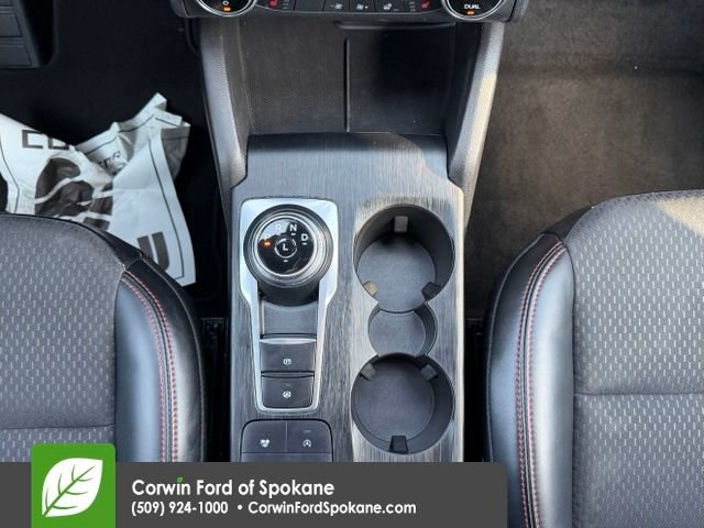 Certified 2025 Ford Escape ST-Line Select AWD/4WD image 32