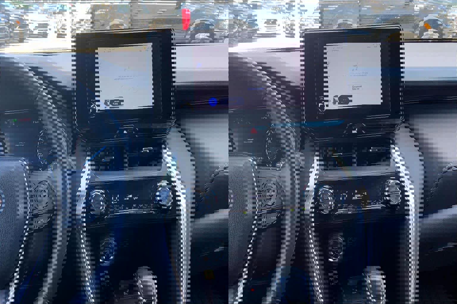 Used 2024 Toyota Venza LE AWD/4WD image 9