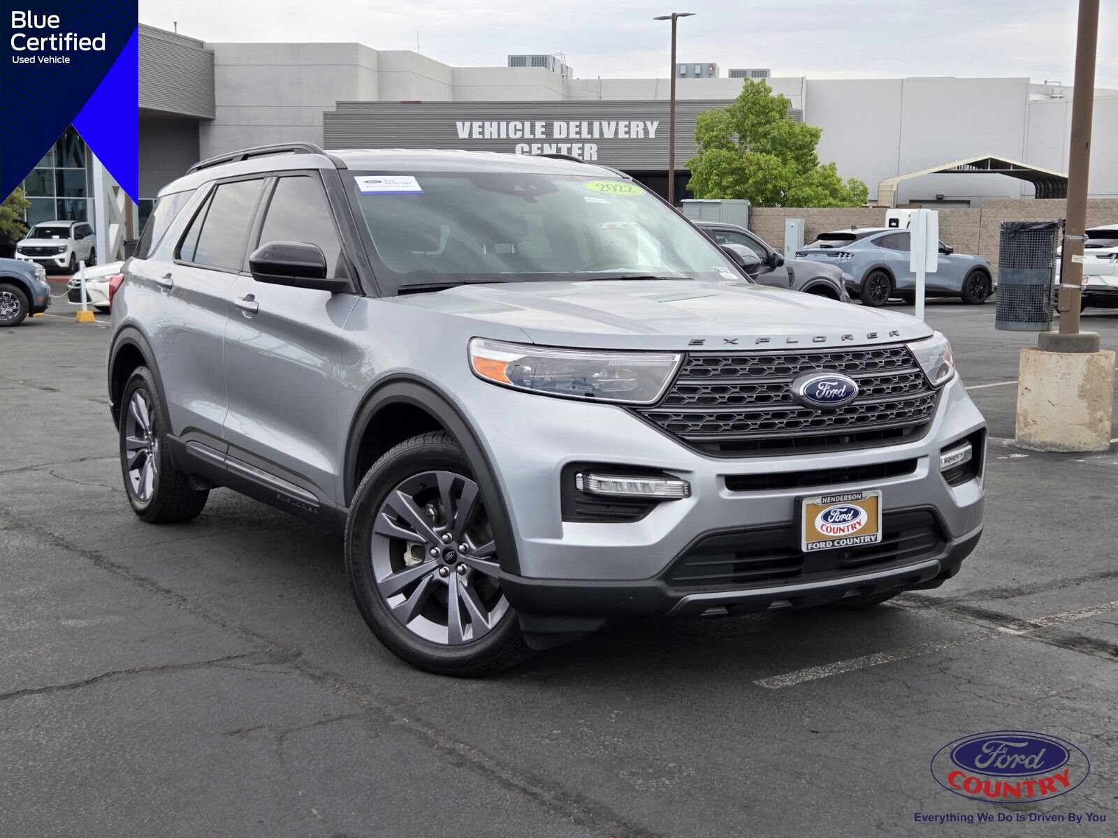 Certified 2022 Ford Explorer XLT w/ Equipment Group 202A AWD/4WD image 1