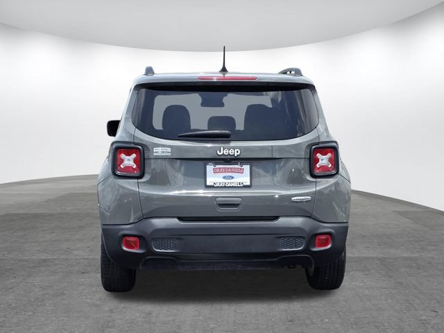 Used 2021 Jeep Renegade Latitude FWD image 5
