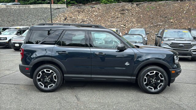 Certified 2023 Ford Bronco Sport Outer Banks w/ Tech Package AWD/4WD image 4