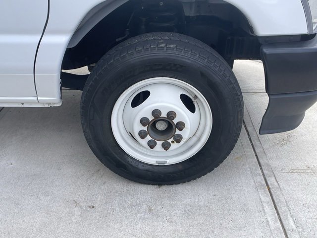 Certified 2024 Ford E-350 and Econoline 350 Super Duty w/ Driver's Safety Package image 11