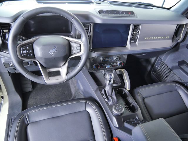 Certified 2026 Ford Bronco Badlands AWD/4WD image 3