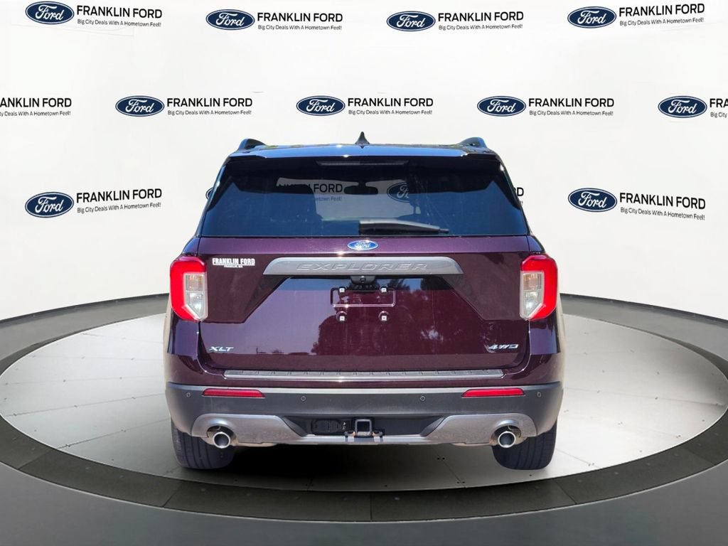 Certified 2022 Ford Explorer XLT w/ Equipment Group 202A AWD/4WD image 4