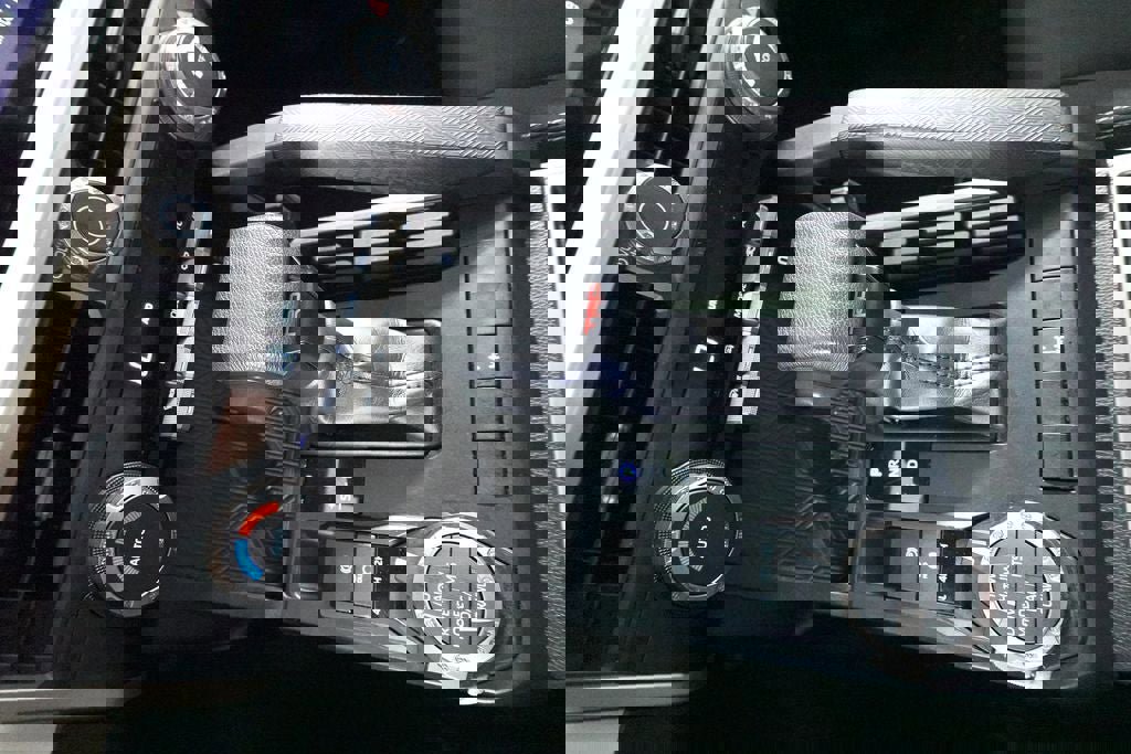 Used 2024 Toyota Tacoma TRD Off-Road image 19