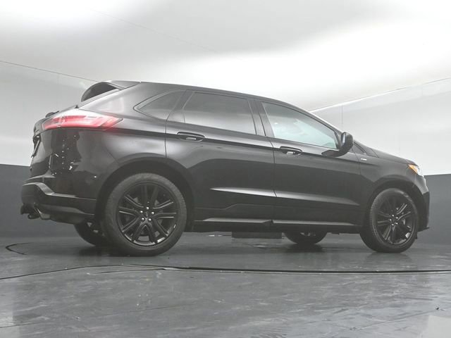 Certified 2021 Ford Edge ST-Line w/ Class II Trailer Tow Package image 14