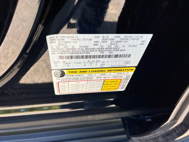 Certified 2025 Ford Expedition Active image 33