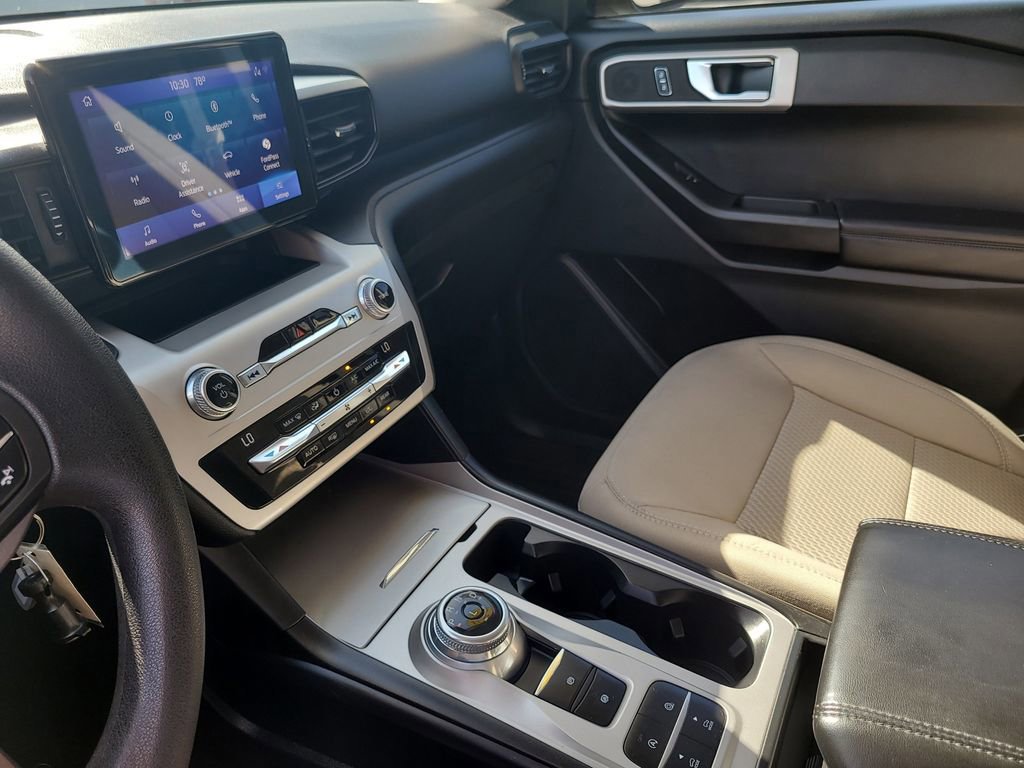 Certified 2021 Ford Explorer 2WD image 17