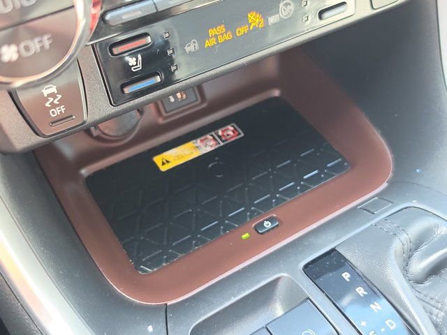 Used 2024 Toyota RAV4 Limited w/ Advanced Technology Package AWD/4WD image 27
