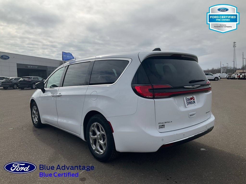 Used 2024 Chrysler Pacifica Limited FWD image 29