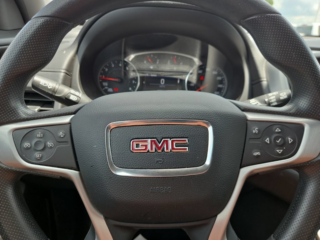 Used 2024 GMC Terrain SLE AWD/4WD image 12