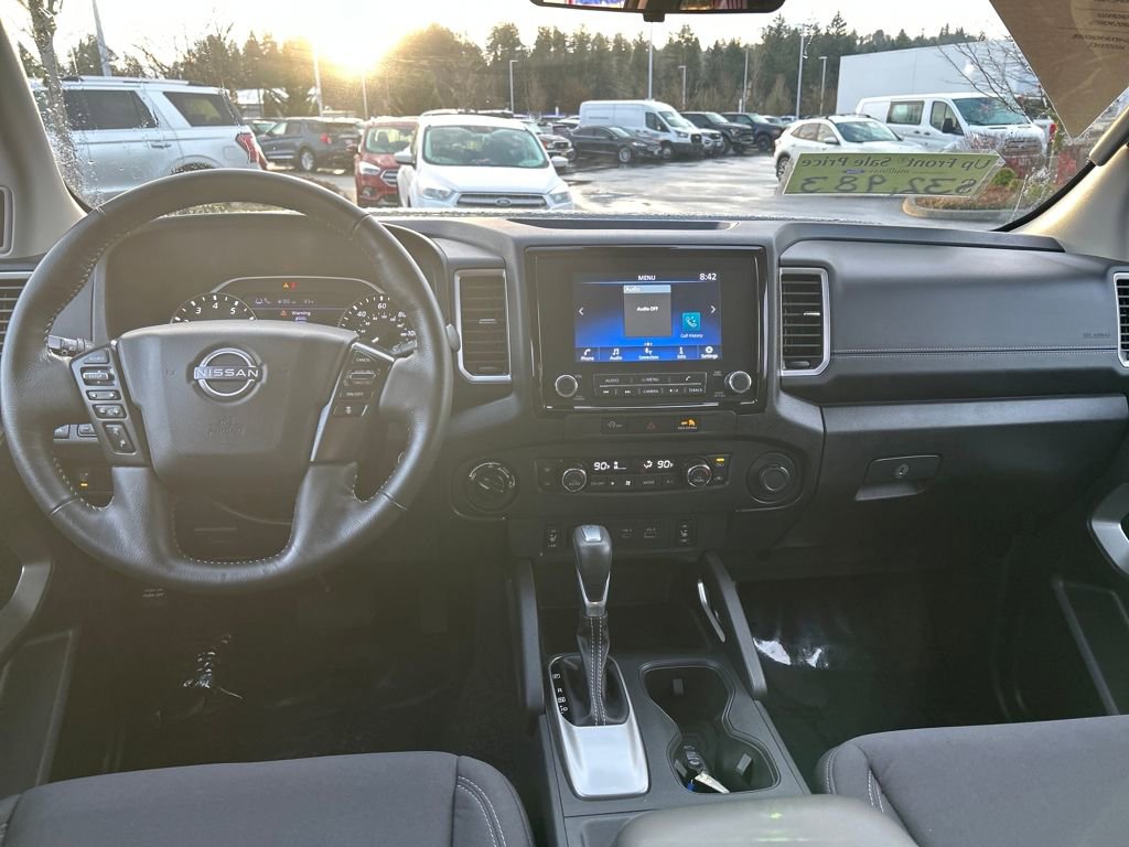 Used 2023 Nissan Frontier SV w/ Technology Package image 6