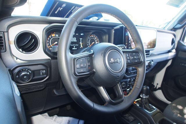 Used 2024 Jeep Wrangler Unlimited Sport AWD/4WD image 15