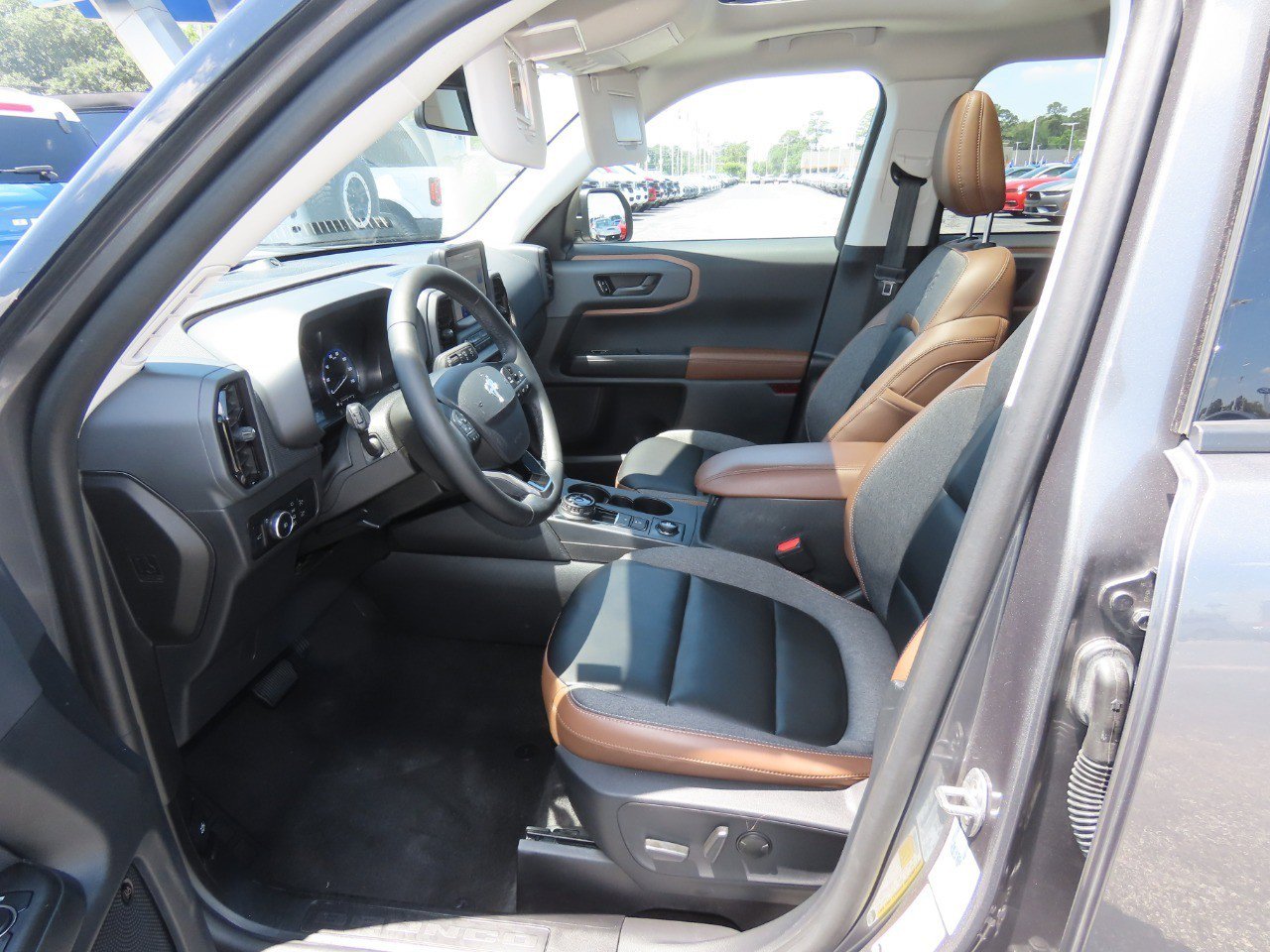 Certified 2024 Ford Bronco Sport Outer Banks w/ Tech Package AWD/4WD image 23
