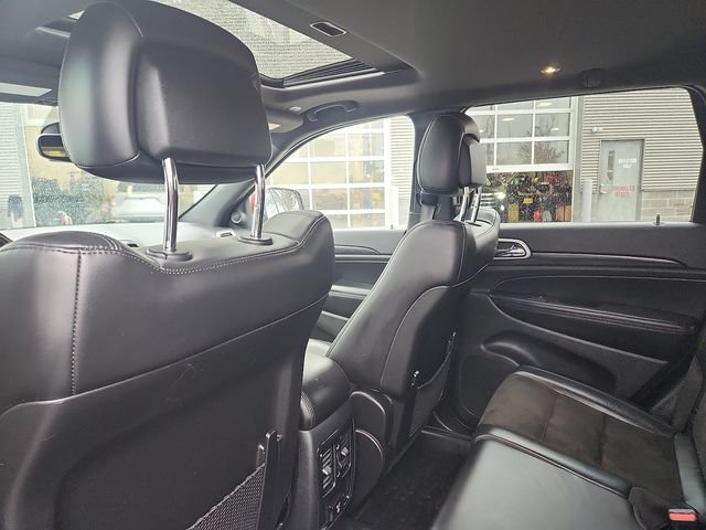Used 2020 Jeep Grand Cherokee Altitude AWD/4WD image 24