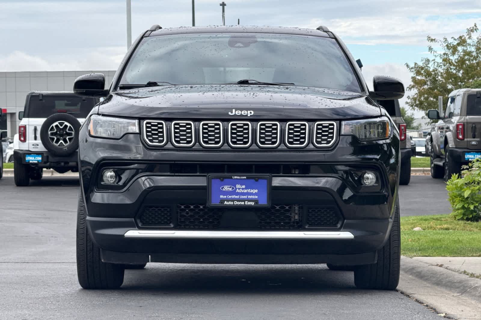 Used 2025 Jeep Compass Limited AWD/4WD image 10