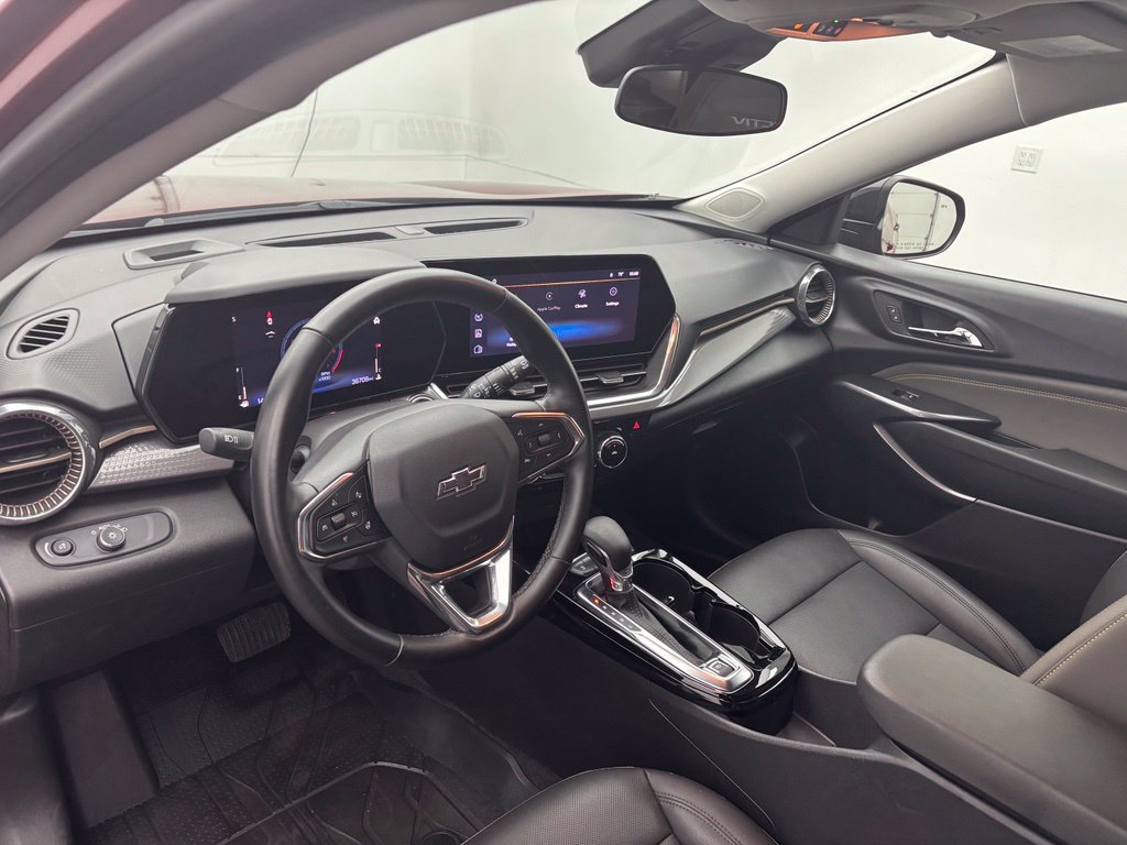 Used 2024 Chevrolet Trax ACTIV w/ Driver Confidence Package FWD image 19