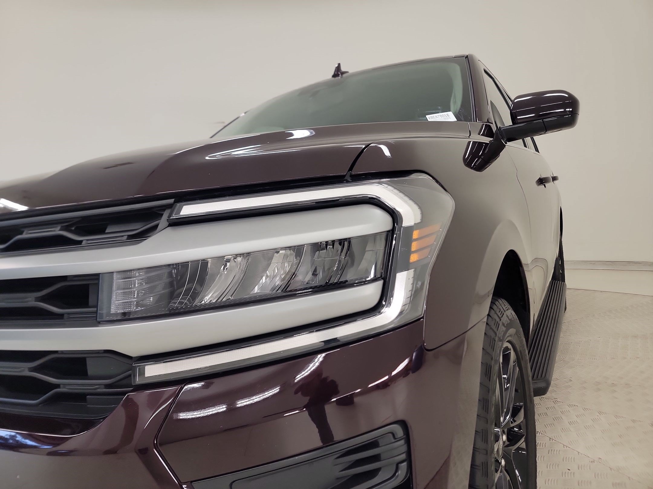 Certified 2024 Ford Expedition XLT RWD image 9
