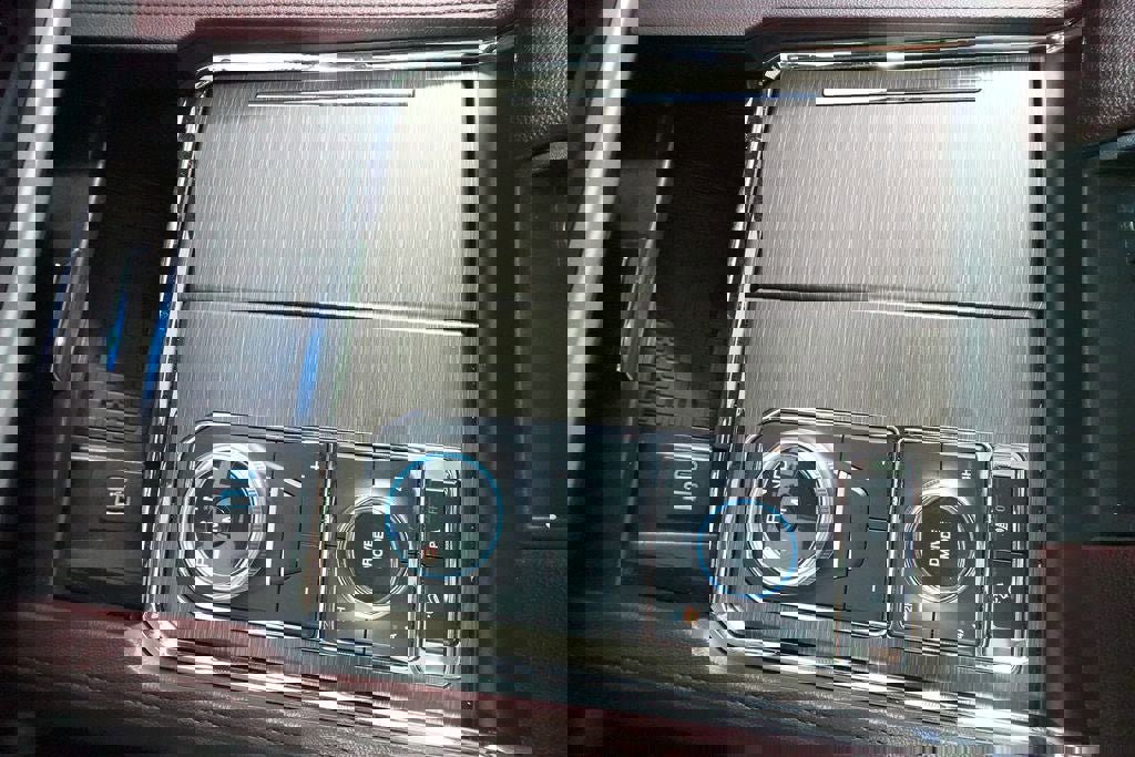 Certified 2024 Ford Expedition Limited image 16