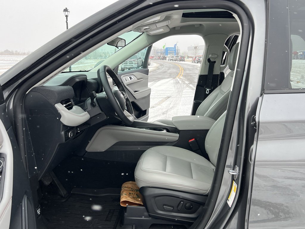 Certified 2025 Ford Explorer Active w/ Active Comfort Package image 13
